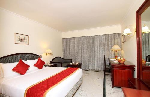 Gandhi Nagar Hotel | The Rialto Hotel