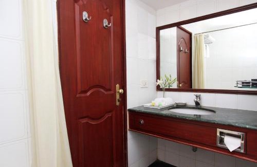 Gandhi Nagar Hotel | The Rialto Hotel