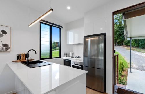 Booroobin Villa | The Ridge at Maleny 1 Bedroom Villa