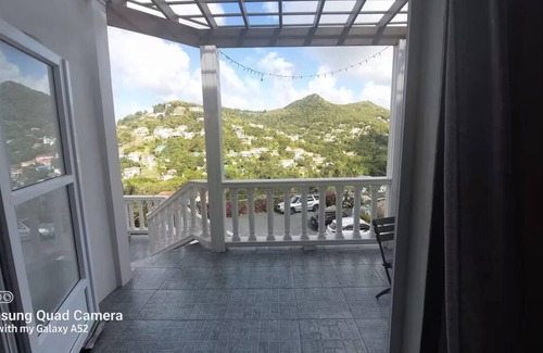 Corinthe Apartment | The Ridge (Modern and Luxurious)