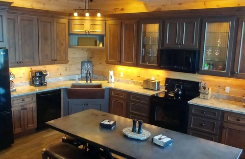 Grand Marais House | The Ridge ! New Home, Amazing View, Perfect Location! With Room For Everyone !nn