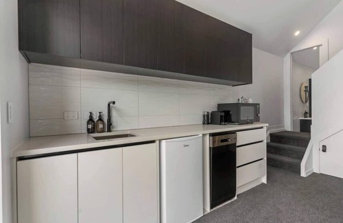 Mangawhai Villa | The Ridge Villa 3 – Family-Sized near Tara Iti, Sleeps 4+