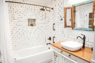 Cambria Hotel | The Rigdon House