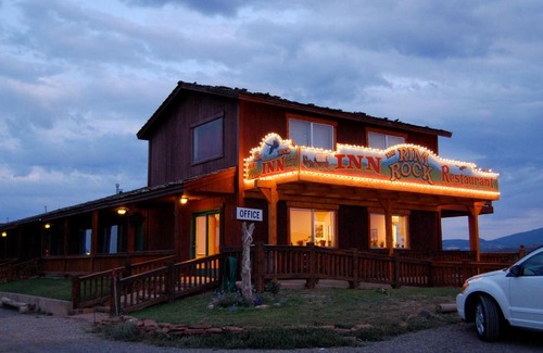Torrey Hotel | The Rim Rock Inn