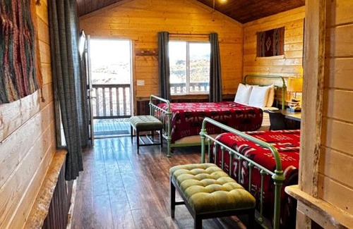 Torrey Hotel | The Rim Rock Inn