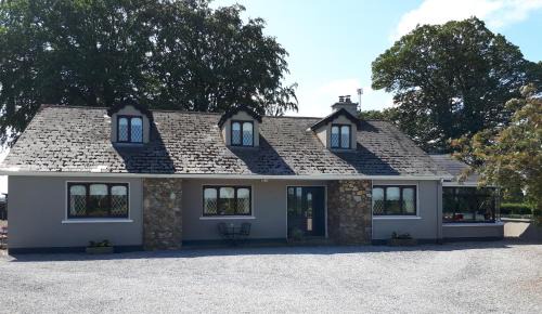 Birr Bed & Breakfast | The Ring Farmhouse