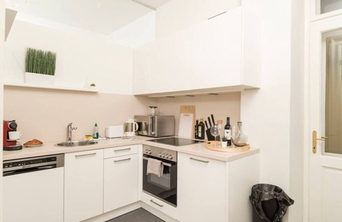 Sankt Leonhard Apartment | The Ring Suites Top 7