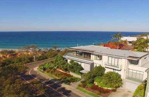 Terrigal Apartment | THE RISE | Ocean Views , Walk to beach | Accom Holidays