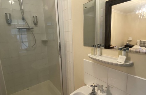 Fawkham Bed & Breakfast | The Rising Sun Inn