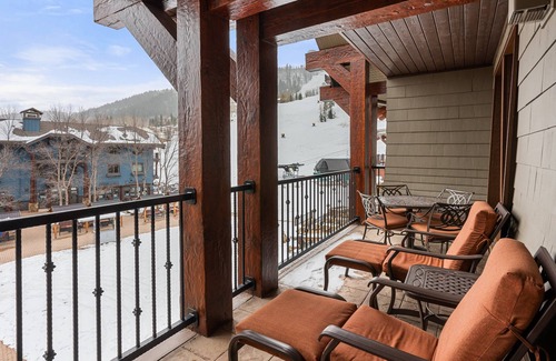 Aspen Condo | The Ritz-Carlton | 2 BR Residence 8409, Mountain/Mall view, Ski-in/Ski-out in Aspen Highlands