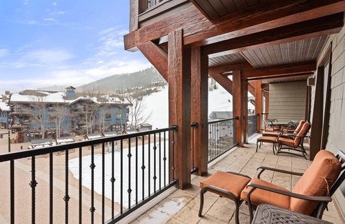 Aspen Condo | The Ritz-Carlton | 2 BR Residence 8409, Mountain/Mall view, Ski-in/Ski-out in Aspen Highlands