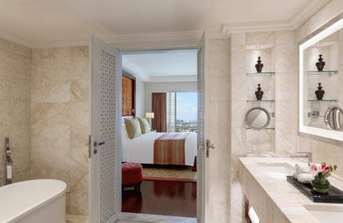 Bangalore City Center Hotel | The Ritz - Carlton, Bangalore
