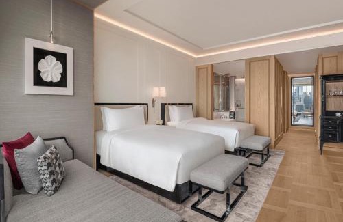 Lumphini Hotel | The Ritz-Carlton, Bangkok