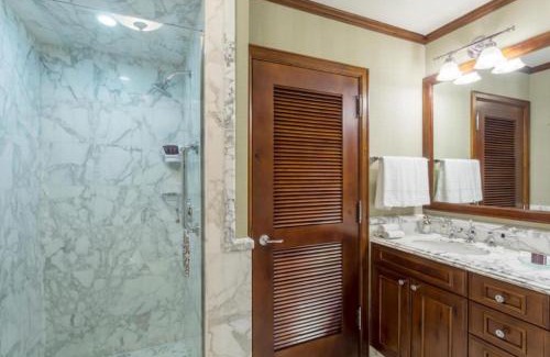 Aspen House | The Ritz-Carlton Club 3 BR Residence White River 2301, Ski-in & Ski-out Resort in Aspen Highlands