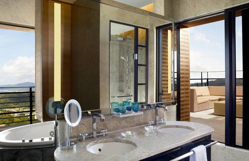 Nago Hotel | The Ritz-Carlton, Okinawa