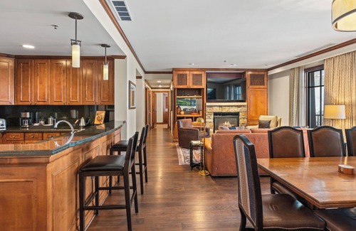 Aspen Condo | The Ritz-Carlton | Three-Bedroom Premier Residence 8103, Ski-in & Ski-out Resort in Aspen Highlands