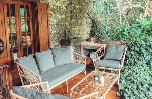 Santo da Serra Cottage | The Riverside Cottage