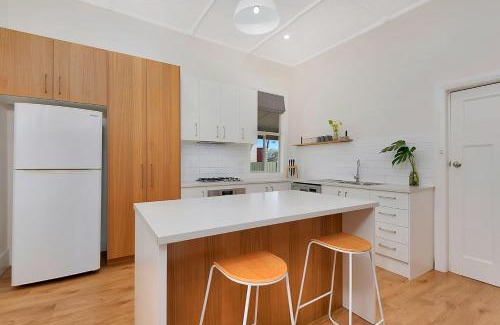 Gordon House | The River Block