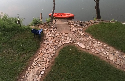 Hardy Cabin | The River Cabin at Camp Miramichee Falls in Hardy, AR