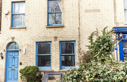 Arbury House | The River Cam Place - Enchanting 6BDR Home next to River Cam