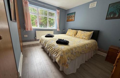 Parteen House | The River Cottage 3 Bedroom retreat