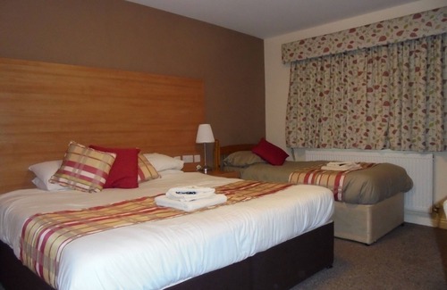 Eastoft Hotel | The River Don Tavern and Lodge