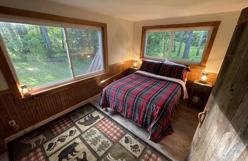 Salisbury Center House | The River House! 25 Private Acres on the Water!