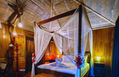 Puerto Quito Cabin | The River House