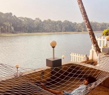 Kumbalam Apartment | The River House