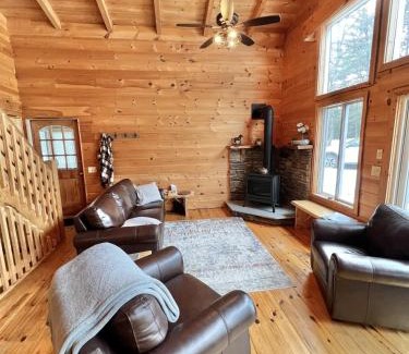 Hiram House | THE RIVER HOUSE LIMIT 6 home