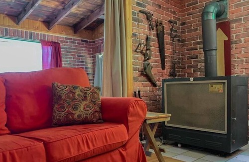 Les Collines-de-l'Outaouais Regional County Municipality Cottage | The River Island Hideaway near Wakefield, Quebec