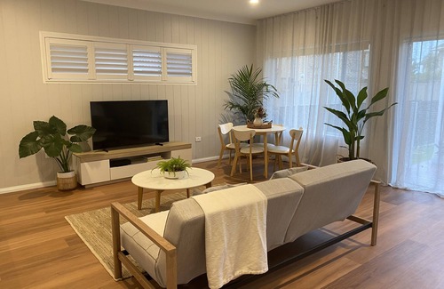 Tweed Heads South House | The River Retreat - 5mins to Coolangatta
