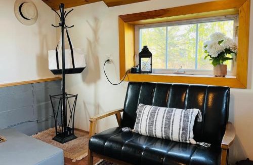 Baldwinsville House | The River Retreat