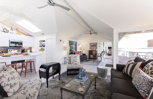 Louisville House | The River's Edge Oasis.Relax & unwind.Casual luxury close to downtown Lville