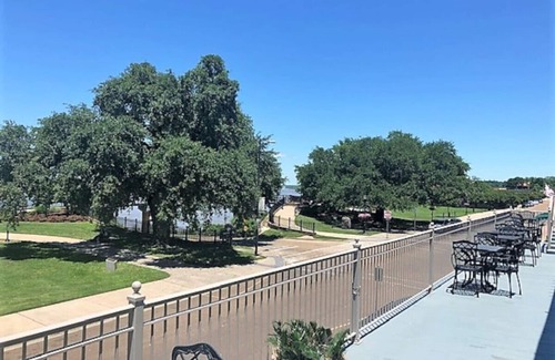 Natchez House | The River Walk Inn - Rooms 801-806
