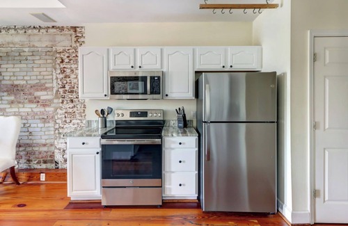 Historic District - North Condo | The Riverfront Loft, Charming | River Views