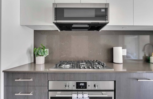 Eau Claire Apartment | The Riverlight Den DT | Comfort & Amazing City Views