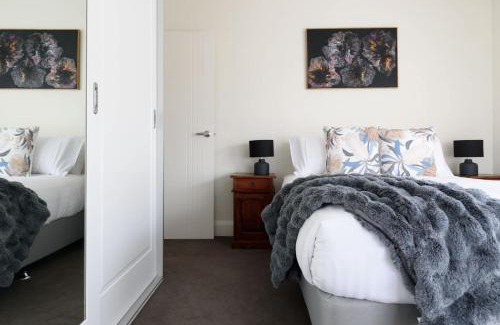 Riverside House | The Riverside Hideaway - A Tranquil Escape
