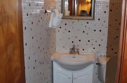 Hayward Hotel | The Riverside Motel