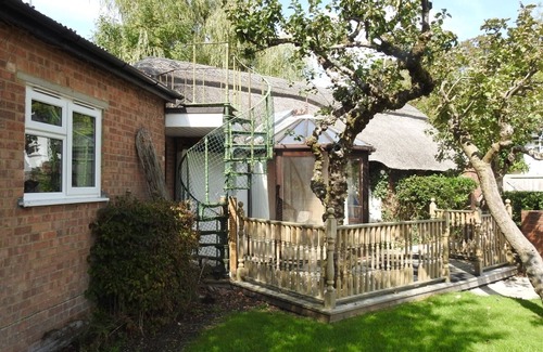 New Forest District House | The Riverside Studio at Old Bridge Cottage , Ringwood, New Forest