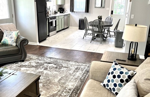 Day Cottage | The Riverside- Waterfront & Boat Dock Space