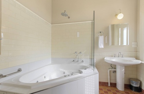 Bairnsdale Bed & Breakfast | The Riversleigh