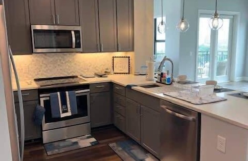 Buckhead Village Condo | The Riverview Estates: Buckhead