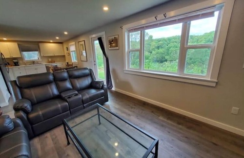 Thomaston House | The RiverView