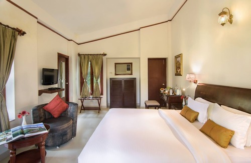 Dakshin Dhupjhora Hotel | The Riverwood Forest Retreat - Dooars