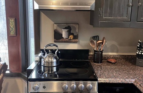 Upper Black Eddy Cottage | The Riverwood Cottage on Bucks County state park.