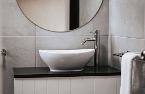 Charters Towers Hotel | The Rix Hotel Motel