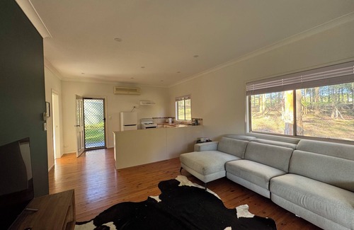 Wyee Apartment | The Roadway Retreat - relax, reconnect and explore