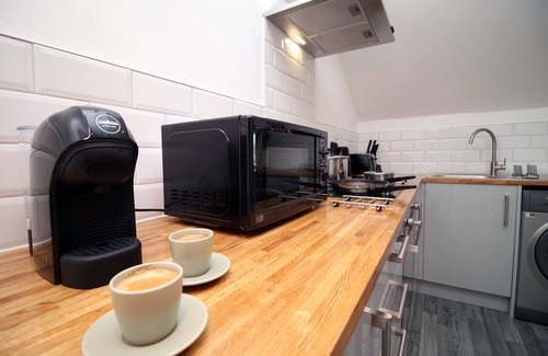 Caerau Apartment | The Roath by Stay South Wales - FREE Parking
