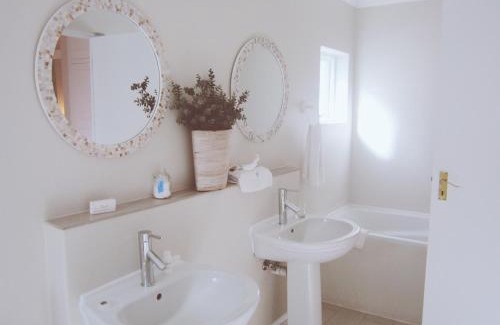 Robberg Beach Cabin | The Robberg Beach Lodge - Lion Roars Hotels & Lodges